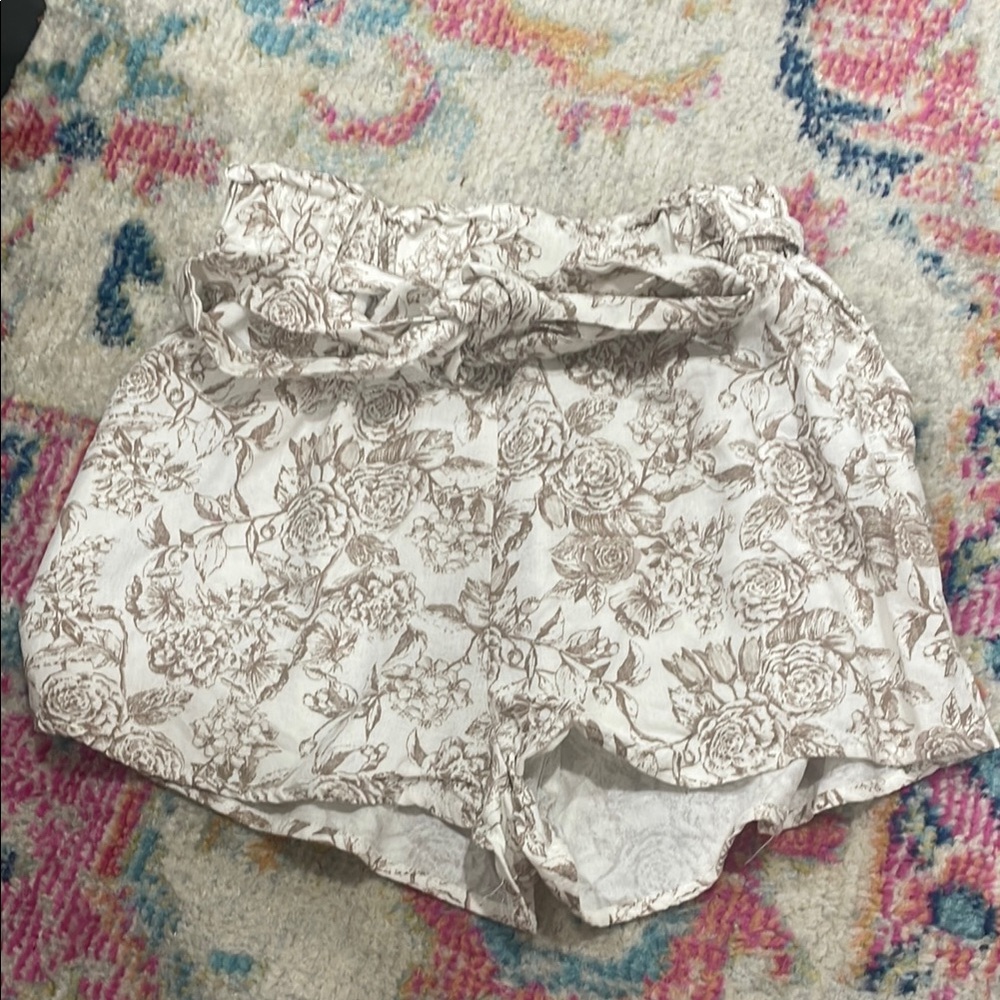 Altar'd State High Waist Floral Shorts - White and Brown